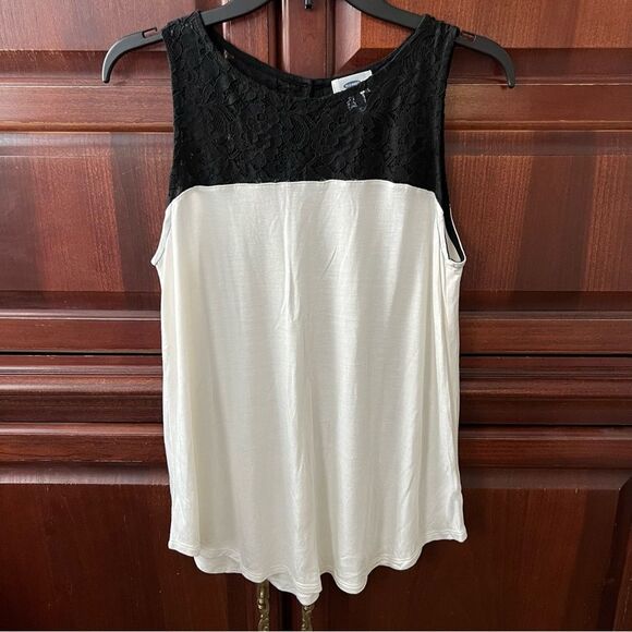 Old Navy White & Black Lace Lightweight Summer Crewneck Blouse Tank M NWOT - Picture 1 of 4